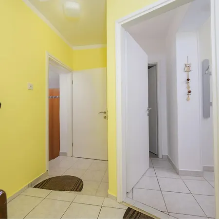 Apartment In Pula Mit Privatem Parkplatz