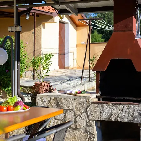 In Pula Mit Privatem Parkplatz Apartment *